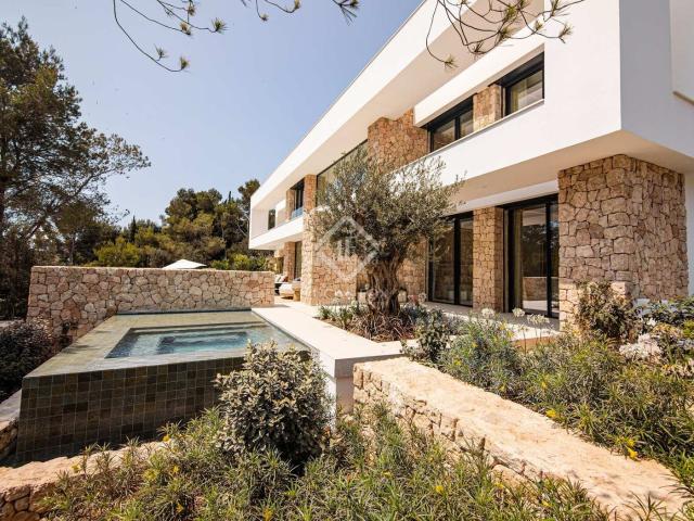 Chalet en venta en Baleares Santa Eulària, Roca Llisa. Casa villa de obra nueva de 5 dormitorios con 290m terraza en venta en Santa Eulalia. Chalets Santa.