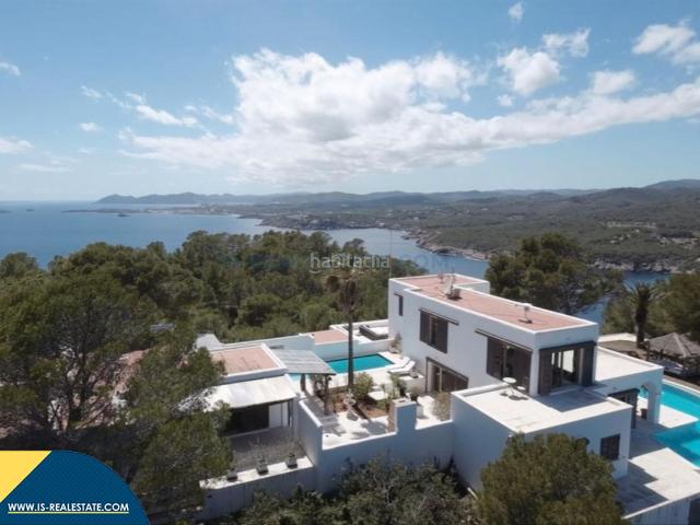 Chalet en venta en Baleares Santa Eulària, Sant Carles. Villa con piscina, Islas Baleares, Ibiza. 10 habitaciones 936 m² 3 kilómetros al mar. Chalets Santa.