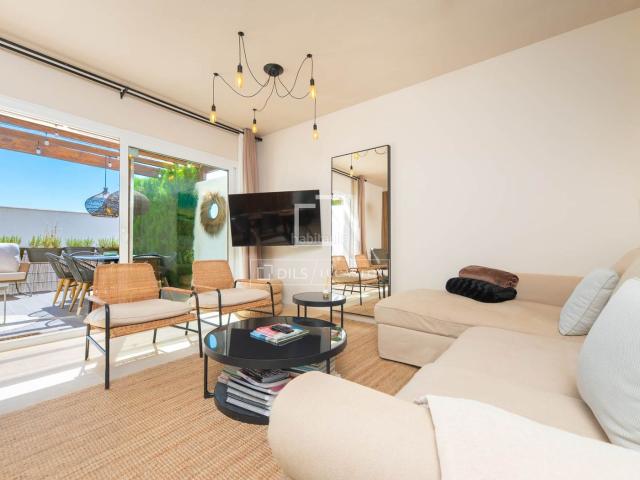 Chalet en venta en Baleares Santa Eulària, Santa Eulària des Riu. Casa villa de 3 dormitorios en venta en Santa Eulalia, Islas Baleares. Chalets Santa.
