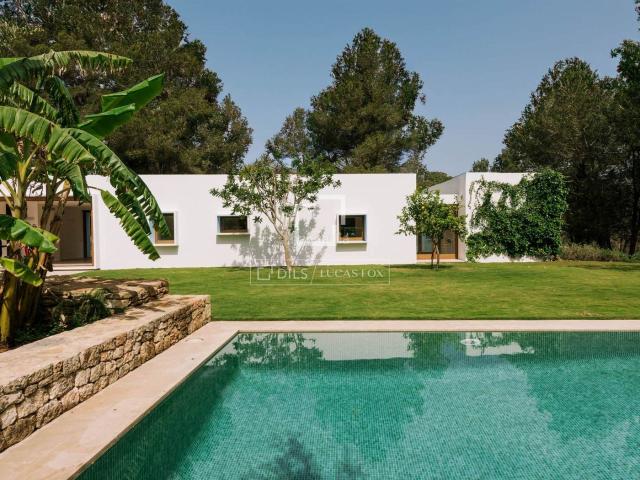 Chalet en venta en Baleares Santa Eulària, Santa Gertrudis. Casa villa en excelentes condiciones de 4 dormitorios en venta en Santa Gertrudis. Chalets Santa.