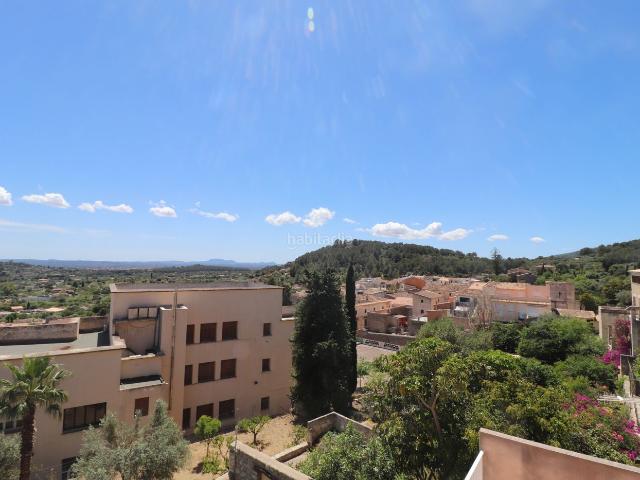 Chalet en venta en Baleares Selva. Casa en la población de Selva con piscina, gym y biblioteca y sala de juegos. Chalets.