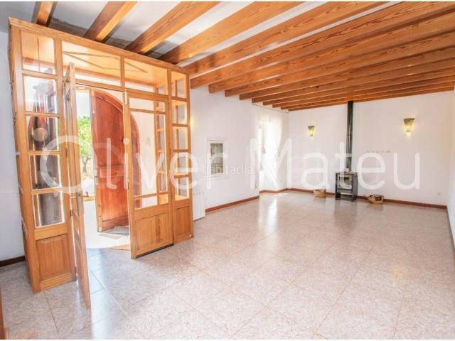 Chalet en venta en Baleares Palma de Mallorca, Establiments. CASA MALLORQUINA DE DOS PLANTAS CON GARAJE, TERRAZA Y SOLAR DE 1075 M ² EN ESTABLIMENTS. Chalets Palma de.