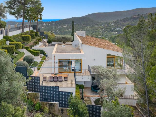 Chalet en venta en Baleares Palma de Mallorca, Son Vida. Villa de lujo de diseño con vistas al mar en venta en la exclusiva zona de Son Vida, Mallorca. Chalets Palma de.