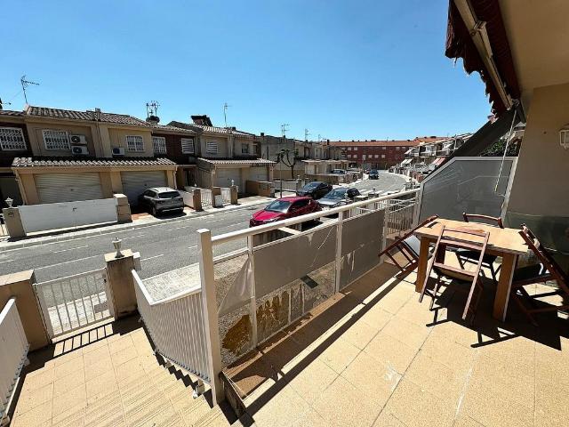 Chalet en venta en Banyeres del Penedès, de 155 m² 3 habitaciones por 139.900