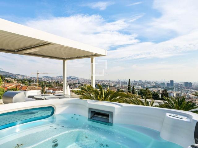 Chalet en venta en Barcelona, Pedralbes. Exclusiva residencia de lujo con piscina en Pedralbes. Chalets.