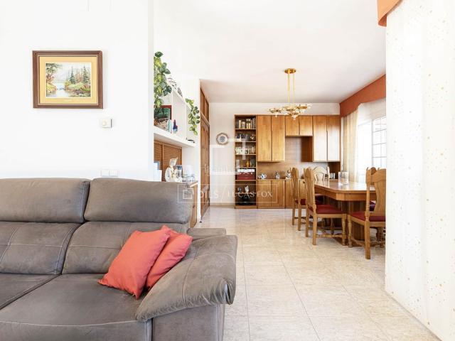 Chalet en venta en Barcelona, Sant Genís dels Agudells. Casa unifamiliar al pie de Collserola. Chalets.