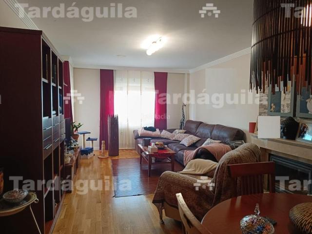 Chalet en venta en Barbadillo. CHALET PAREADO CON EXCELENTES CALIDADES EN EL CAMPO DE GOLF LA VALMUZA. Chalets.