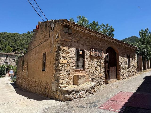 Chalet en venta en barrio Prenafeta, Montblanc, de 187 m² 3 habitaciones por 180.000