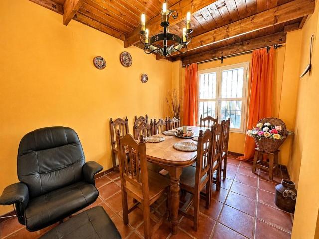 Chalet en venta en Barrios Los. CHALET EN LA VEGA DEL GOLF!. Chalets Barrios.