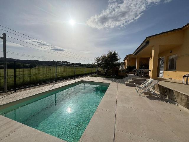 Chalet en venta en Bàscara, de 120 m² 4 habitaciones por 425.000