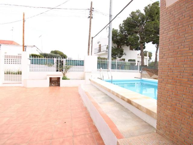 Chalet en venta en Bétera, Camí de Paterna Lloma del Calderer. CHALET EN URBANIZACIÓN DE MASIES. Chalets.