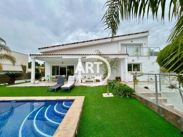 Chalet en venta en Bétera