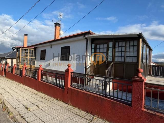 Chalet en venta en Beariz. Chalets.