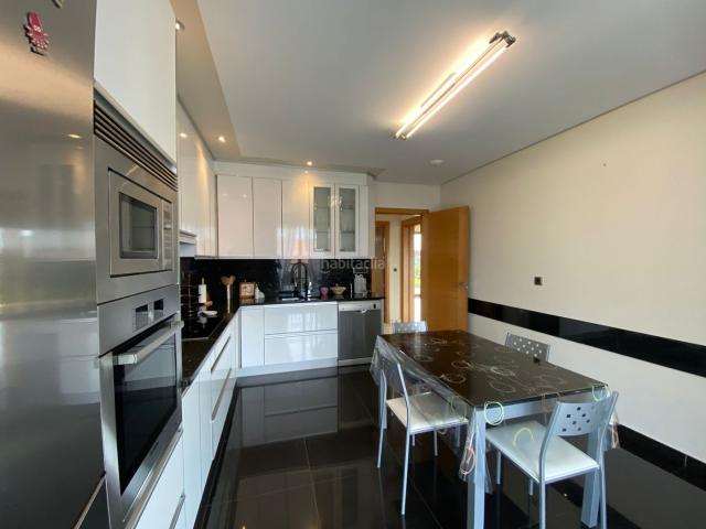Chalet en venta en Boborás. 01358: Chalet seminuevo en venta. Chalets.