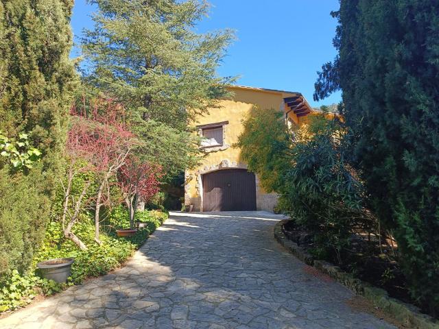 Chalet en venta en Beceite. CALIDAD DE VIDA. Chalets.