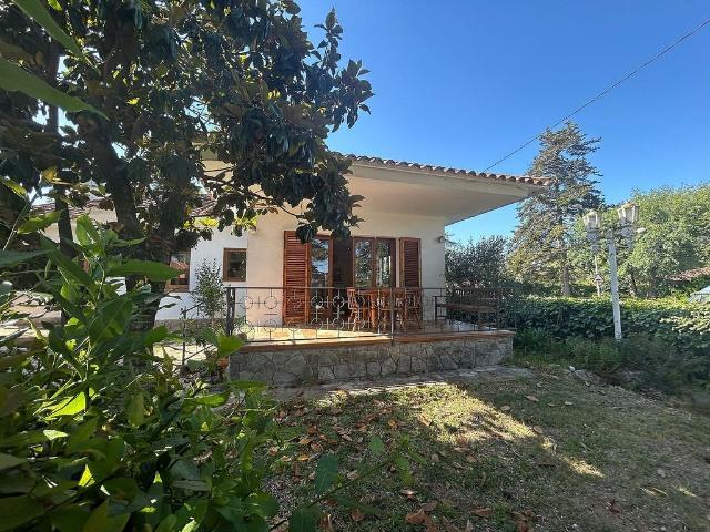 Chalet en venta en Begues, de 153 m² 3 habitaciones por 643.000