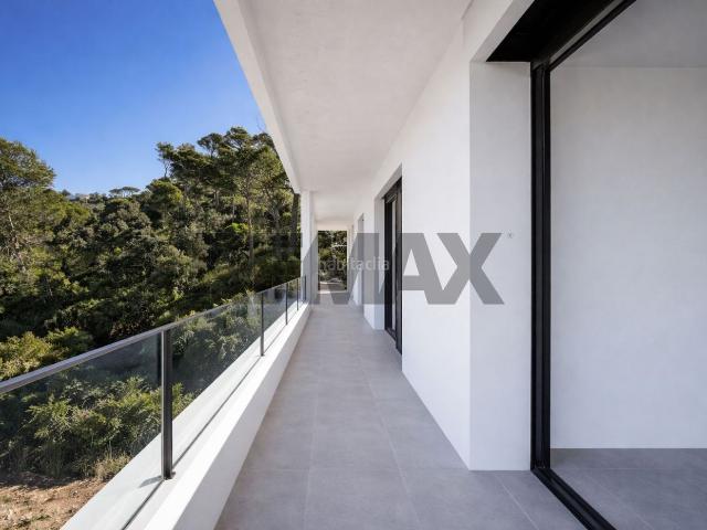 Chalet en venta en Begur, Begur Costa Brava. Begur Son Rich Exclusiva villa contemporánea en construcción con vistas panorámica. Chalets.