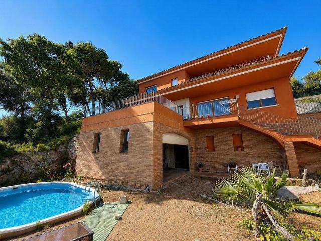 Chalet en venta en calle De Pere Calders, Begur, de 209 m² 4 habitaciones por 630.000
