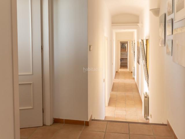 Chalet en venta en Begur, Sa Riera Sa Fontansa Costa Brava. Conjunto de dos viviendas unifamiliares con vistas al mar, pista de tenis, piscina y licencia turística en Begur. Chalets.