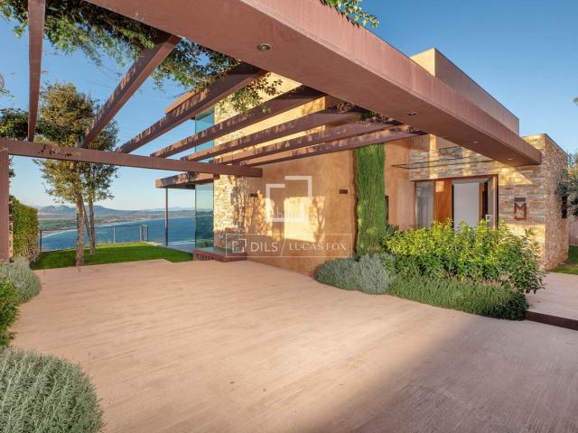 Chalet en venta en Begur, Sa Riera Sa Fontansa Costa Brava. Villa de 4 dormitorios con impresionantes vistas al mar y en excelentes condiciones en venta en Sa Riera, Begur. Chalets.