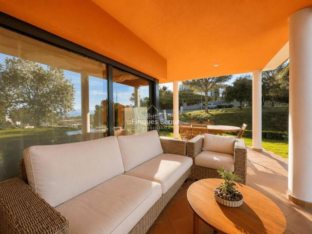 Chalet en venta en Begur, Residencial Begur Esclanyà Costa Brava. Begur, Residencial Begur, Casa con jardín, piscina privada y licencia turística. Chalets.