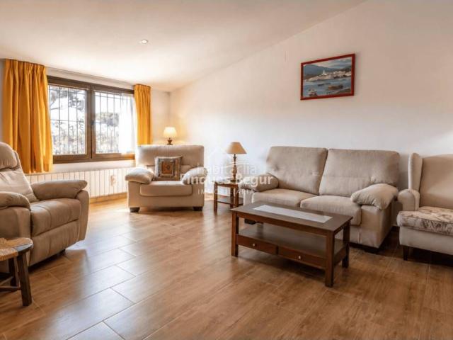 Chalet en venta en Begur, Residencial Begur Esclanyà Costa Brava. Residencial Begur, Casa con piscina y jardín, cerca del centro y de las playas. Chalets.