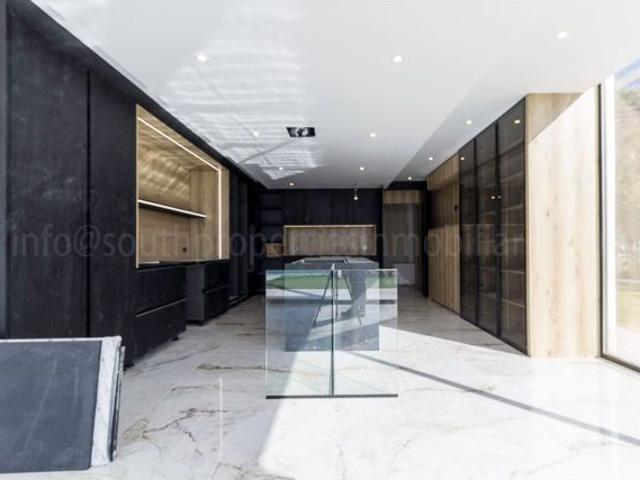 Chalet en Venta en Benahavís, Málaga