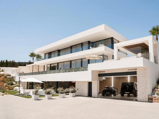 Chalet en venta en Benahavís, Montemayor Marbella Club. Villa Monte Mayor: Lujo y Vistas de Ensueño. Chalets.