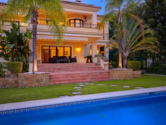 Chalet en venta en Benahavís, Benahavis