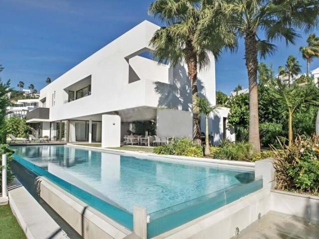 Chalet en venta en Benahavís, Benahavis
