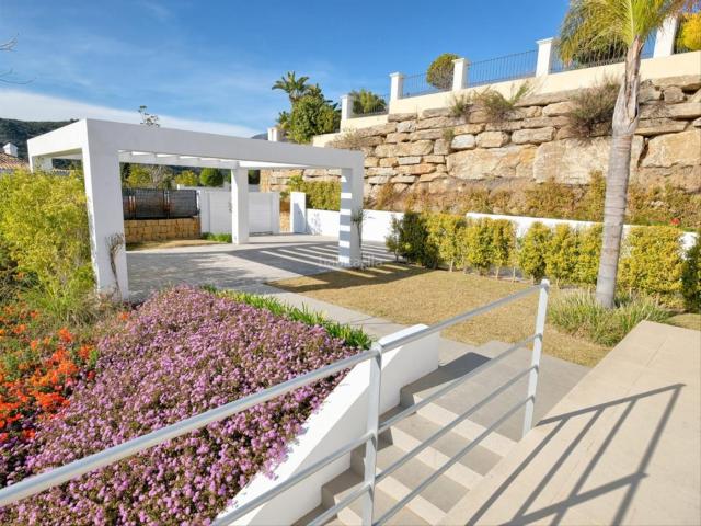 Chalet en venta en Benahavís, Los Arqueros Puerto del Almendro. Chalets.