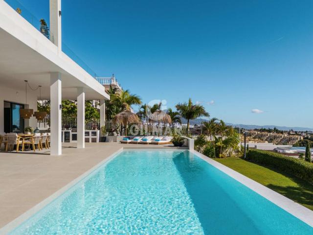 Chalet en venta en Benahavís, El Paraíso. Chalets.