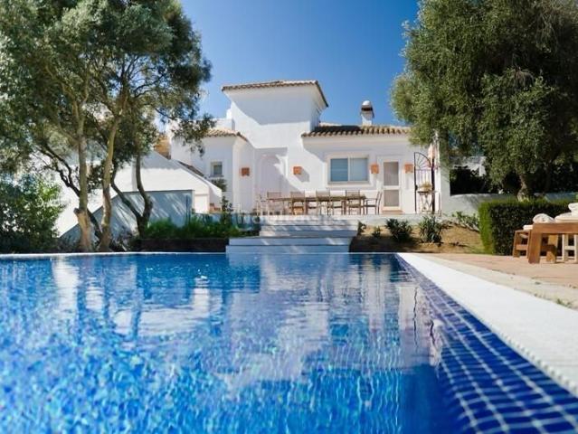 Chalet en venta en Benalup. Villa en la Comarca de la Janda. Chalets.