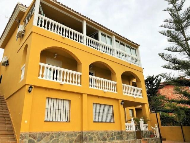 Chalet en venta en Benalmádena, Arroyo de la Miel