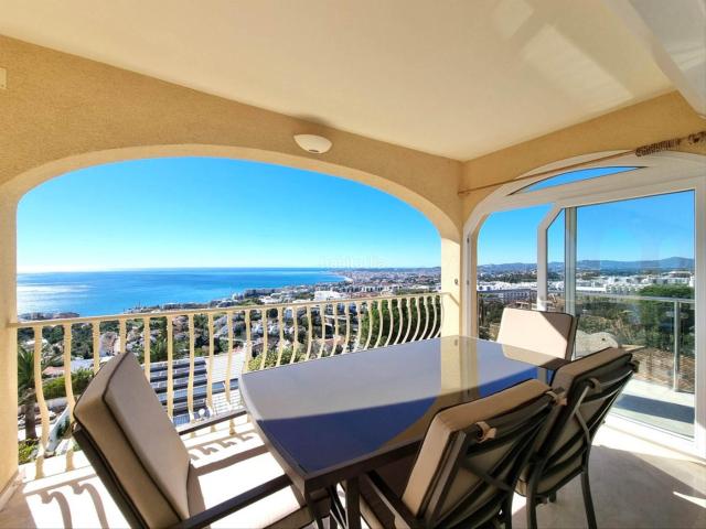 Chalet en venta en Benalmádena, Arroyo de la Miel. Villa Aislada de 5 dormitorios en Benalmadena. Chalets.