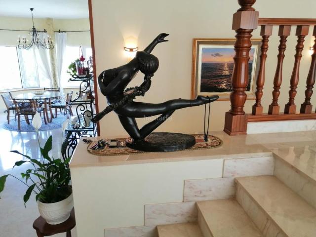 Chalet en venta en Benalmádena, Hacienda Torrequebrada. Fantástica villa de lujo situada en BENALMADENA TORREQUEBRADA. Chalets.