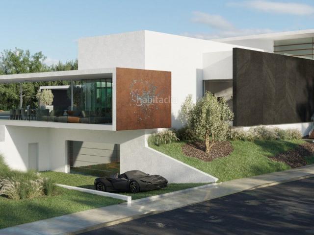 Chalet en venta en Benalmádena, La Capellanía El Higuerón. VILLAS DE LUJO EN CONSTRUCCIÓN EN BENALMADENA, CON 30.000 M2 DE JARDINES CONECTADOS A SU JARDÍN. Chalets.