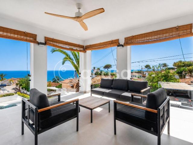 Chalet en venta en Benalmádena, La Capellanía El Higuerón. J Villa independiente Capellania. Chalets.
