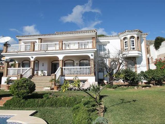Chalet en venta en Benalmádena, Montealto Monterrey. Venta de villa con 7 dormitorios en Benalmádena, Málaga. Chalets.