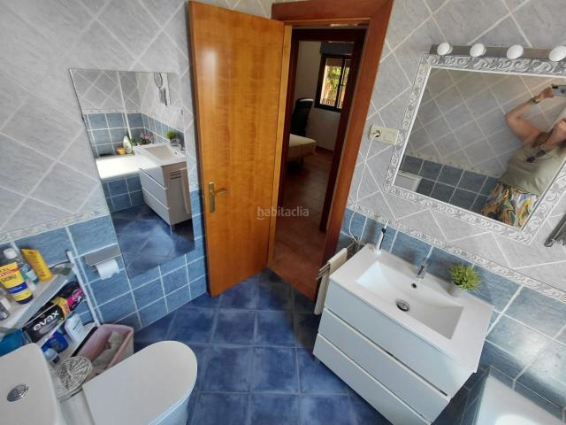 Chalet en venta en Benalmádena, Montealto Monterrey. Gran villa independiente con vistas en una sola planta con piscina y semisótano, con amplia zona exterior. Chalets.