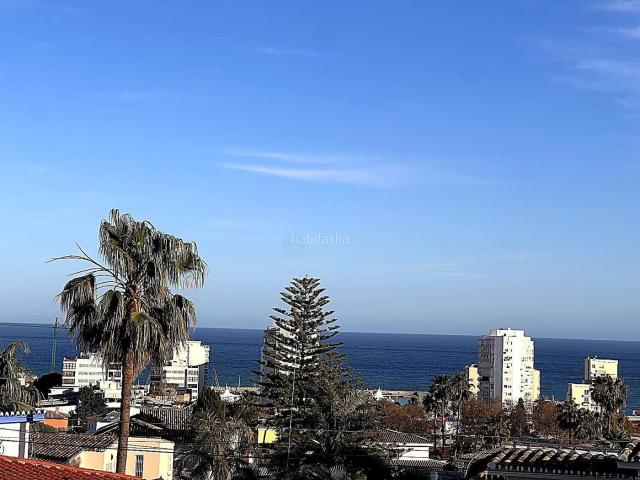 Chalet en venta en Benalmádena, Solymar. Espectacular villa 6 habitaciones cerca de Puerto Marina con gran parcela. Chalets.