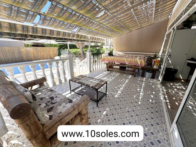 Chalet en venta en Benferri. EXCLUSIVO CHALET CON PISCINA PRIVADA EN BENFERRI BENFIS PARK. Chalets.
