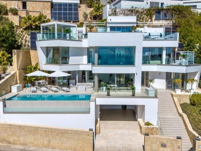 Chalet en venta en Benimeit Excepcional chalet contemporáneo. 370m² Moraira