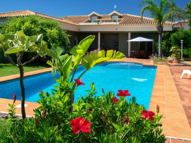 Chalet en venta en Beniarbeig. VILLA INDEPENDIENTE CON MUCHO ENCANTO. Chalets.