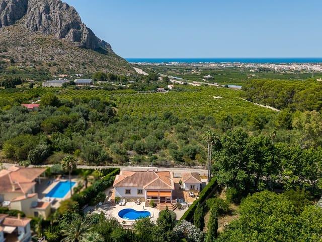 Chalet en venta en Beniarbeig, Alicante Costa Blanca
