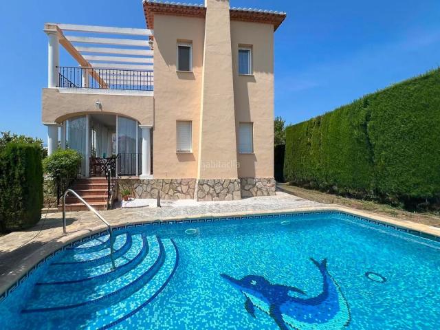 Chalet en venta en Beniarbeig. Chalets.