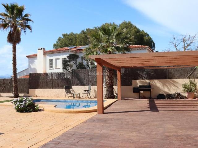 Chalet en venta en Benidorm, Sierra Helada. Amplio chalet pareado con 5 dormitorios en zona tranquila Rincon de Loix. Chalets.