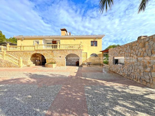 Chalet en venta en Benidorm, Urbanizaciones. Villa en Benidorm. Chalets.