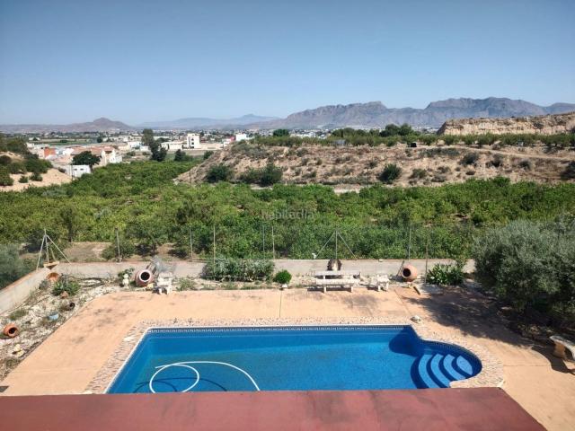 Chalet en venta en Beniel. Chalet con piscina y más de 5.000 m2 de terreno junto a Zeneta. Chalets.