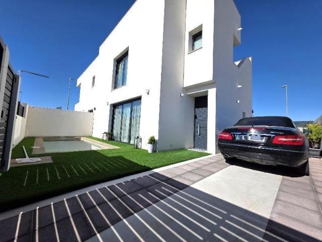 Chalet en venta en Benijofar, Benijófar